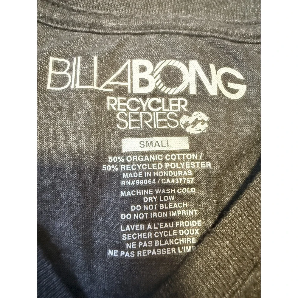 BILLABONG - Men's Gray Lifes Better in New York Tee T-Shirt - Size Small‎
